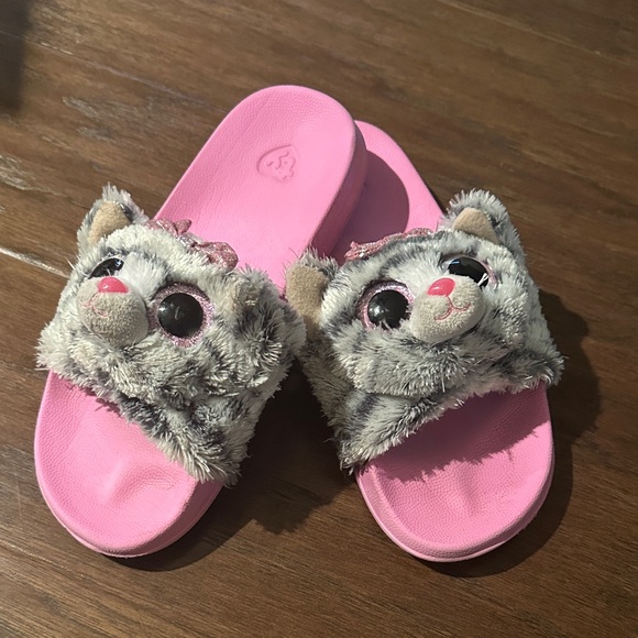 Ty Pink and Gray Cat Kids Slippers - Picture 1 of 5